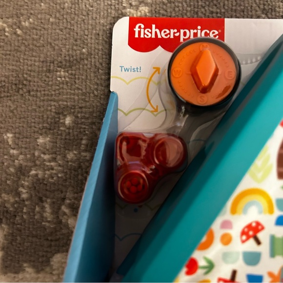 Fisher-Price S’mores 5 Piece Camping Tent Set (NEW) - Picture 3 of 4